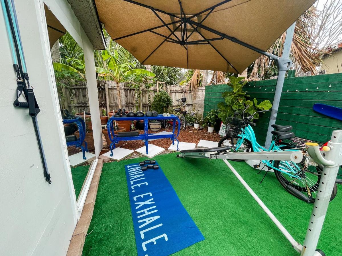 Hammocks & Mini-Golf! 10 Mins From Beach! Hollywood Exterior photo